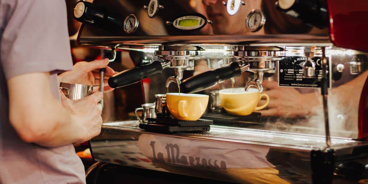 Discover Scottsdale's vibrant coffee culture and its top picks with Stay With Style.